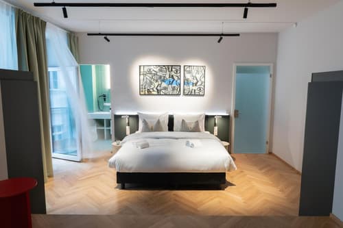 URBANAUTS STUDIOS Sylvette, 