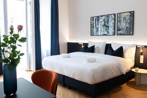 URBANAUTS STUDIOS Sylvette, 