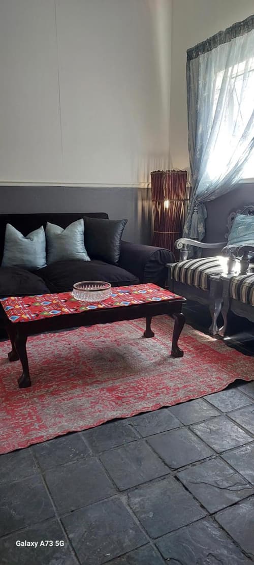 Happy Home Woodstock Apartment, 