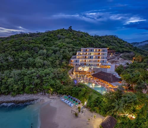 Nirú Ocean Suites by Binniguenda, 