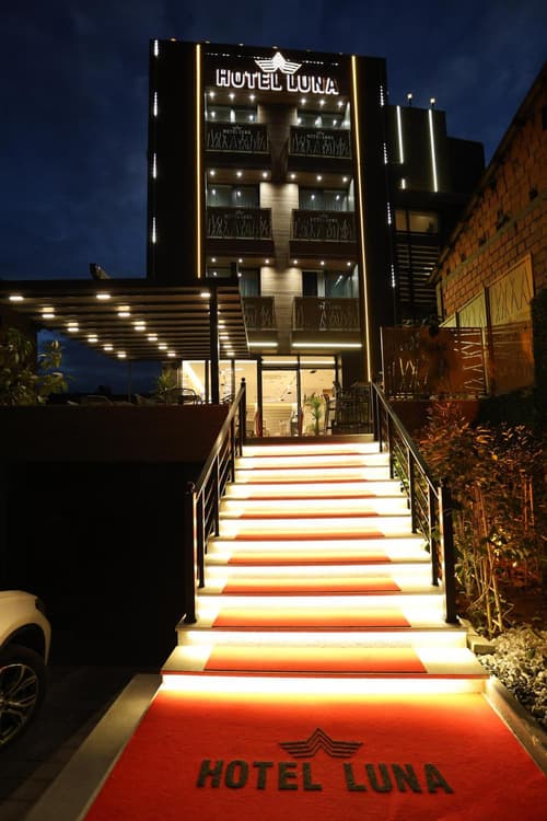 Hotel Luna, 