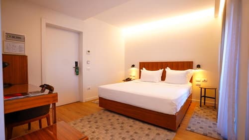 Hotel Theatro- City Center, 