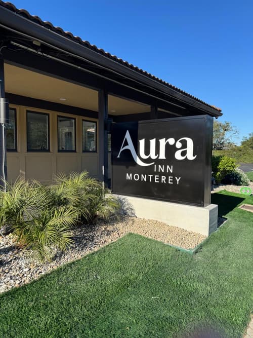 Aura Inn Monterey, 