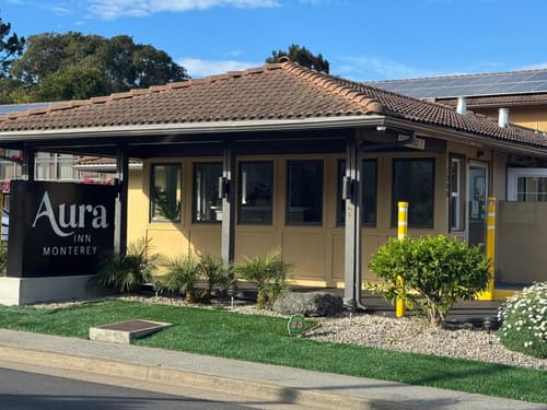 Aura Inn Monterey, 