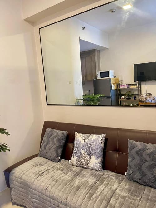 Fame Residence Retreat Cozy 1BR with Balcony, 