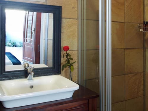 Sea Whisper Guest House, 