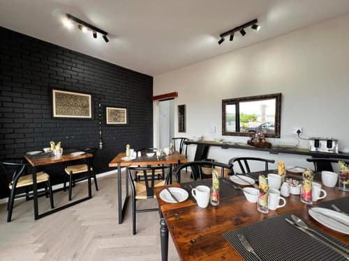 Sea Whisper Guest House, 