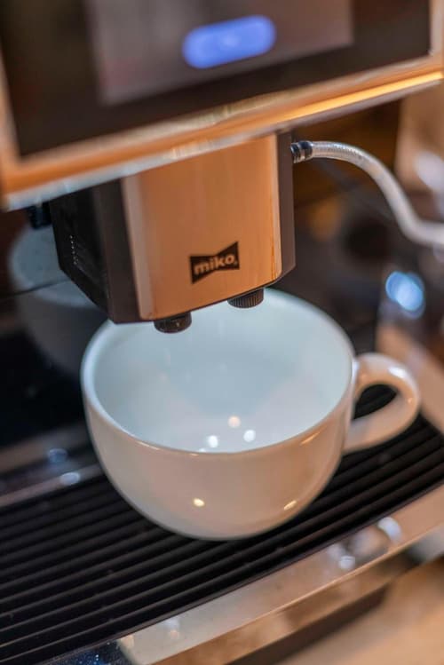 Antrim Villa by Totalstay, 