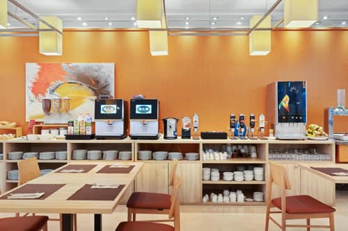 B&B HOTEL Tarragona Valls, 