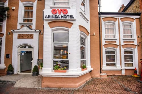 Arinza Hotel, London Ilford, 