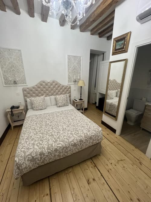 Oriente Palace Apartments, 