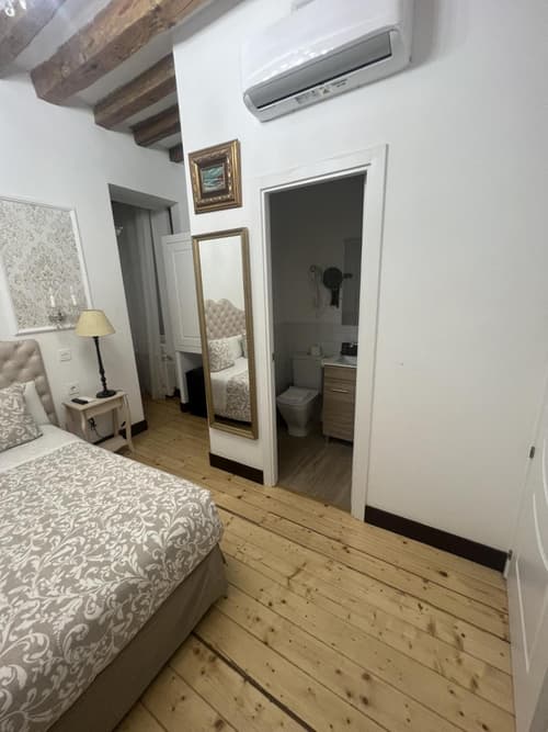 Oriente Palace Apartments, 