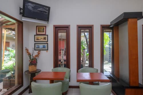 Urbanview Omah Eka Santi by RedDoorz, 