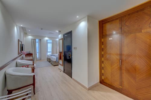 Vendome Plaza Hotel, 