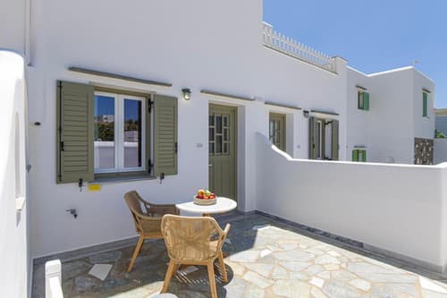 Elena Studios & Apartments, 