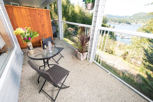 Madeira Park Oceanview Suites, 