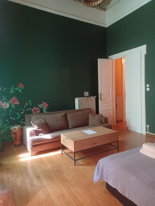 The monumental house, 