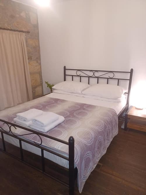 The monumental house, 