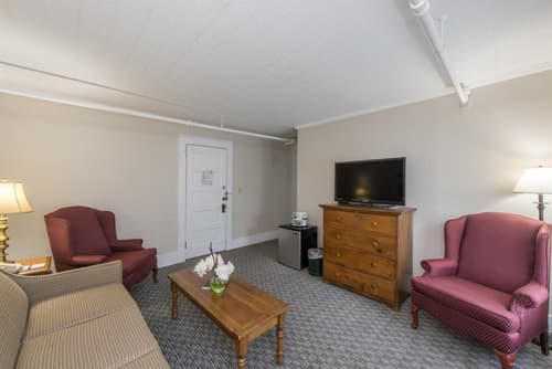 Eagle Mountain House and Golf Club, 