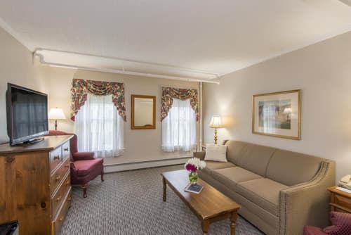 Eagle Mountain House and Golf Club, 