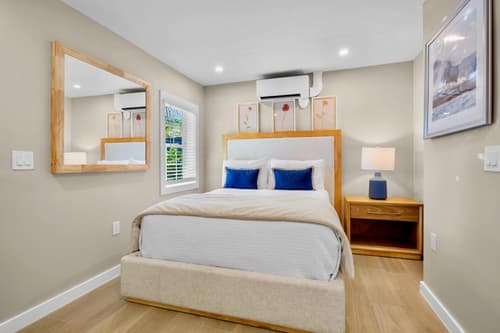 Haley's at Anna Maria Island Inn, 