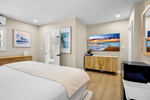 Haley's at Anna Maria Island Inn, 