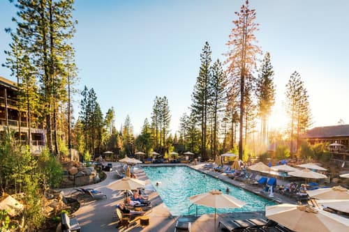 Rush Creek Lodge at Yosemite, 