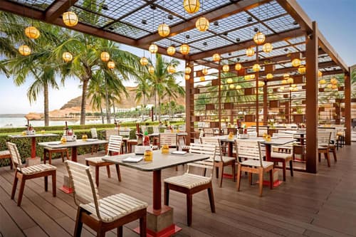 Hilton Muscat Al Bandar, 