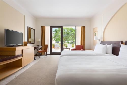 Hilton Muscat Al Bandar, 