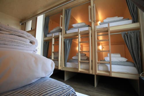 Saintlo Ottawa Jail Hostel, 