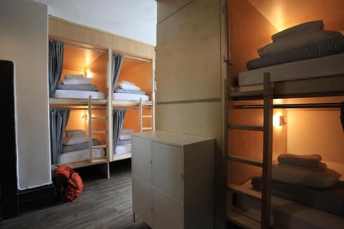 Saintlo Ottawa Jail Hostel, 