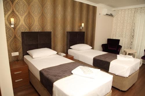 Grand Safir Hotel, 