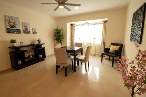 Sunrise 42 Suites Hotel, 