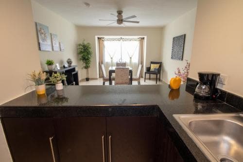 Sunrise 42 Suites Hotel, 