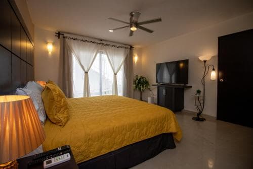 Sunrise 42 Suites Hotel, 