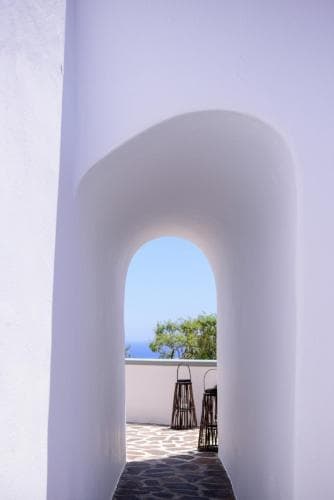 Milos Villas, 