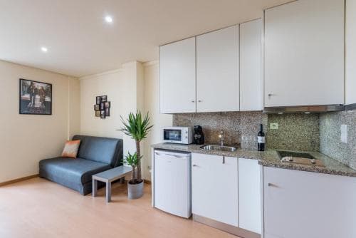 "Guestready  Musichall  Yellow Submarine", 