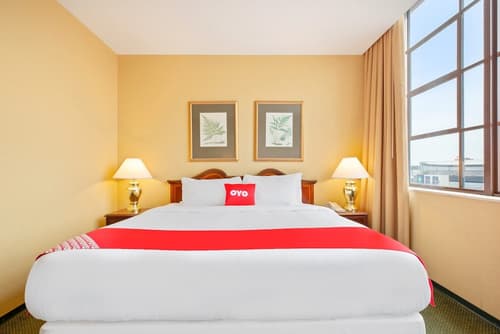 OYO Hotel St Louis Downtown City Center MO, 