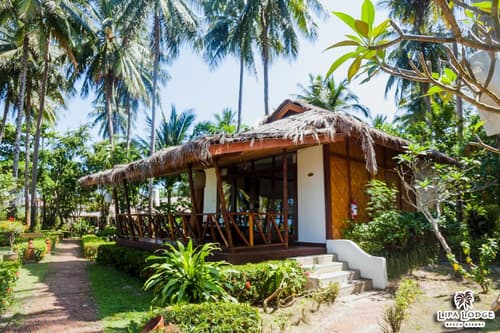 Lipa Lodge Beach Resort, 