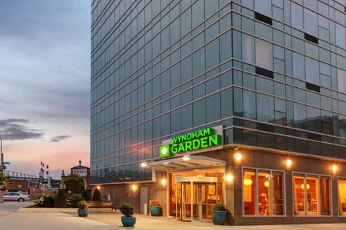 Wyndham Garden Long Island City, 