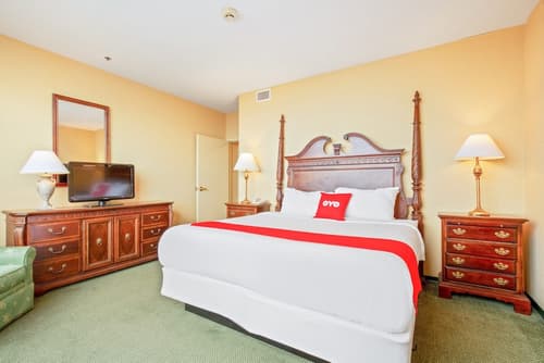 OYO Hotel St Louis Downtown City Center MO, 