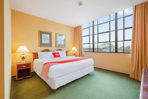 OYO Hotel St Louis Downtown City Center MO, 