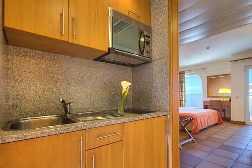 The Views Monumental, 