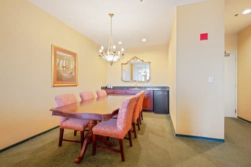 OYO Hotel St Louis Downtown City Center MO, 