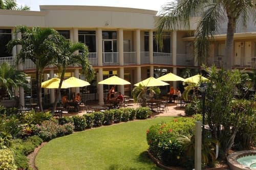 Thunderbird Beach Resort, 