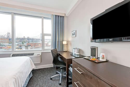 Wyndham Garden Long Island City, 