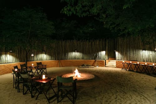 Mopane Bush Lodge, 