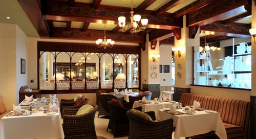 Polana Serena Hotel, Restaurant