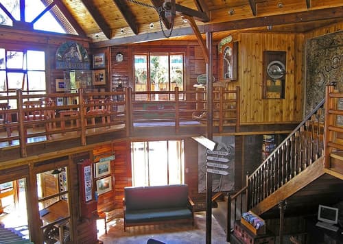 The Graywood Hotel, Lobby