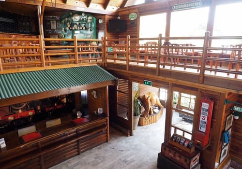 The Graywood Hotel, Lobby